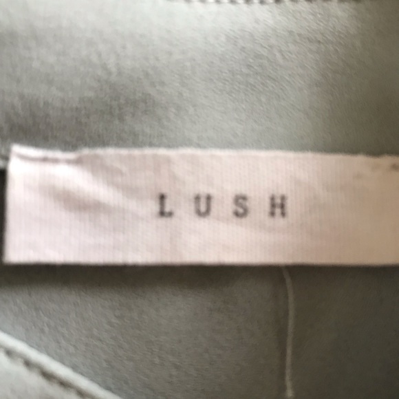 Lush sleeveless top - Picture 3 of 4